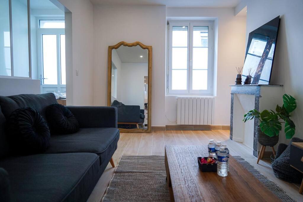 Le Voltaire • Proche Gare • Moderne Villa Châteauroux Buitenkant foto